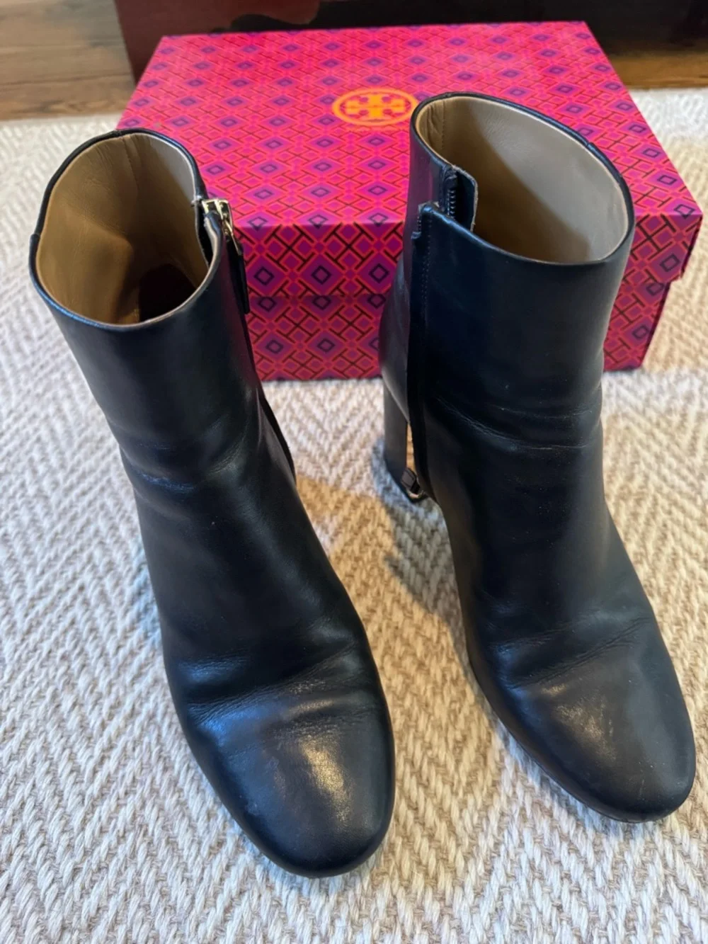 Tory Burch Black Leather Block Heel Ankle Boot Gigi | Size 10
